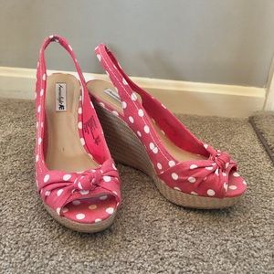 American Eagle Pink&White Polkadot Wedge Sandals